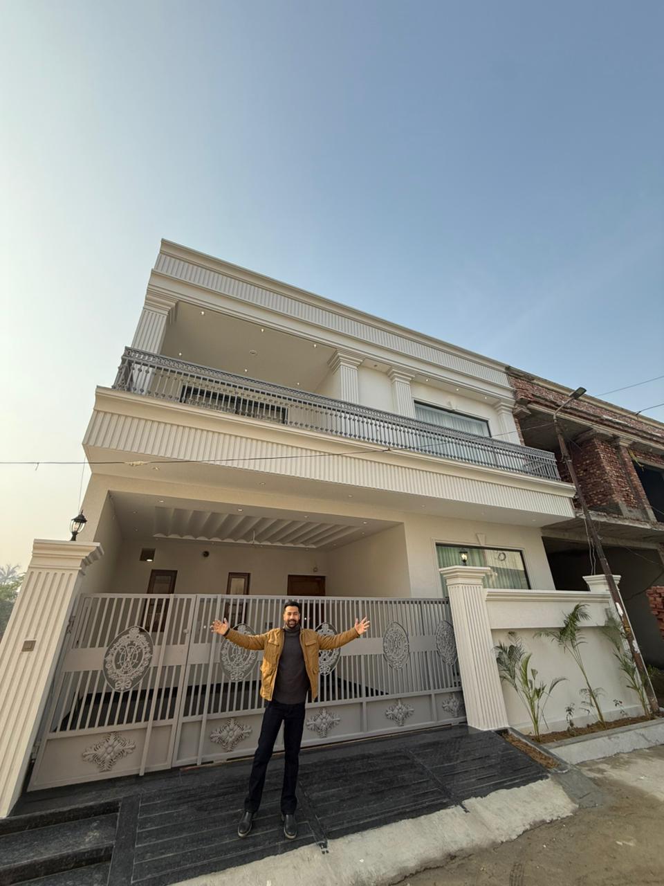 236 Gaj kothi for sale in prime location