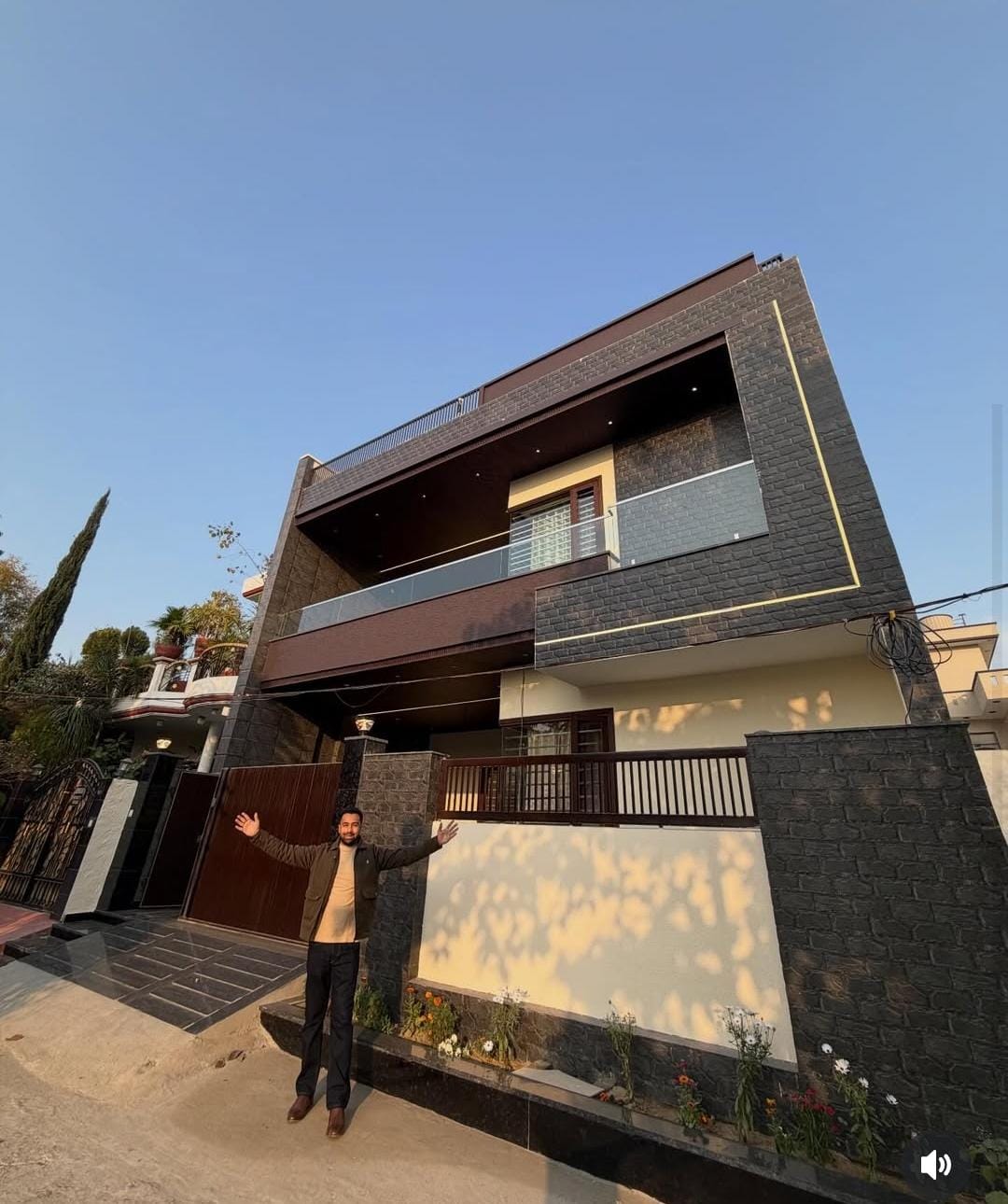 250 gaj (10 marla house for sale in jalandhar 33*67  west facing )