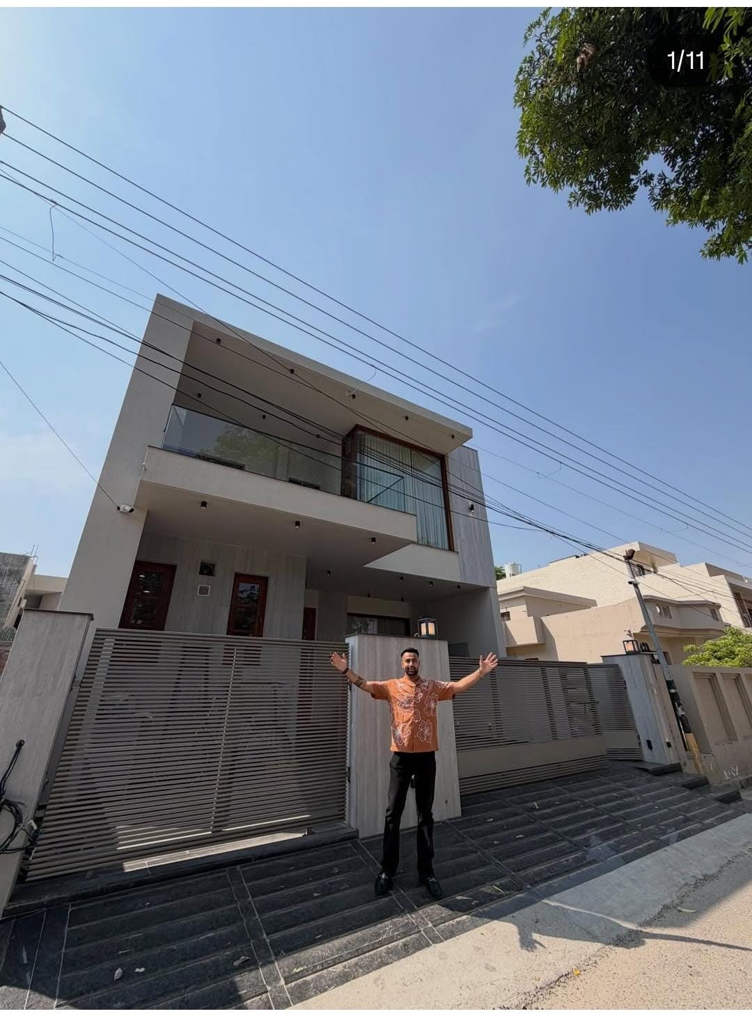 275 gaj (11 marla east facing 30*97 gated colony  4+1S room on sale in jalandhar )