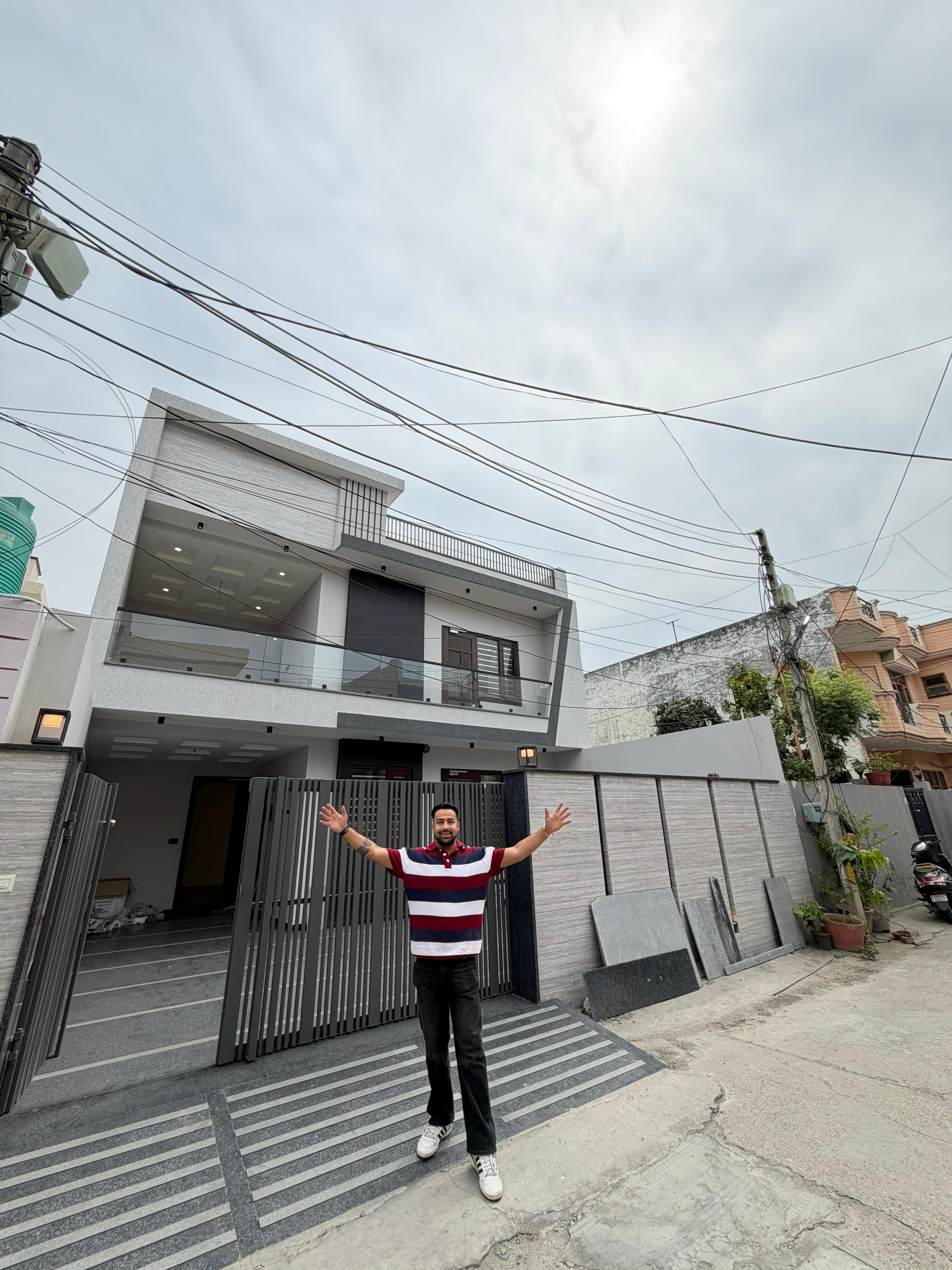 235 gaj (9.40 marla,30*65, 4 bhk ,north facing ,2 car parking  house for sale in jalandhar)