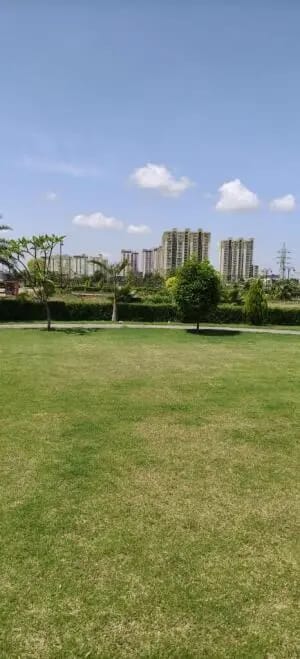 500 gaj ( 50 x 90 park facing,  north facing, 55 thousand per gaj ) plot for sale AGI urbana in jalandhar